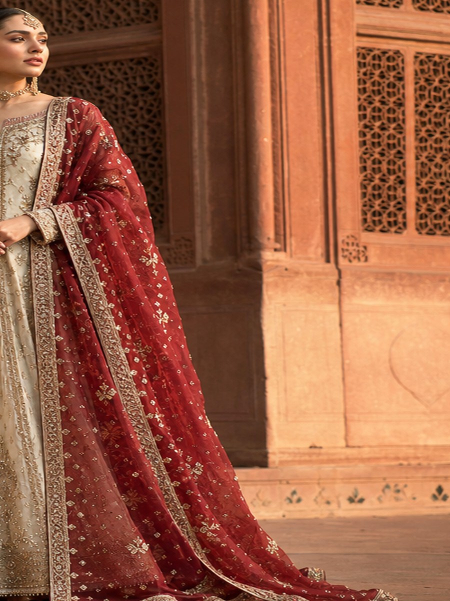 Mehr garnet Pakistani bridal dupatta